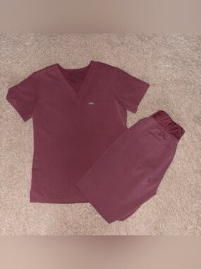FIGS Catarina Scrub Top XXS + Zamora Jogger Scrub Pants XS Set in Mauve